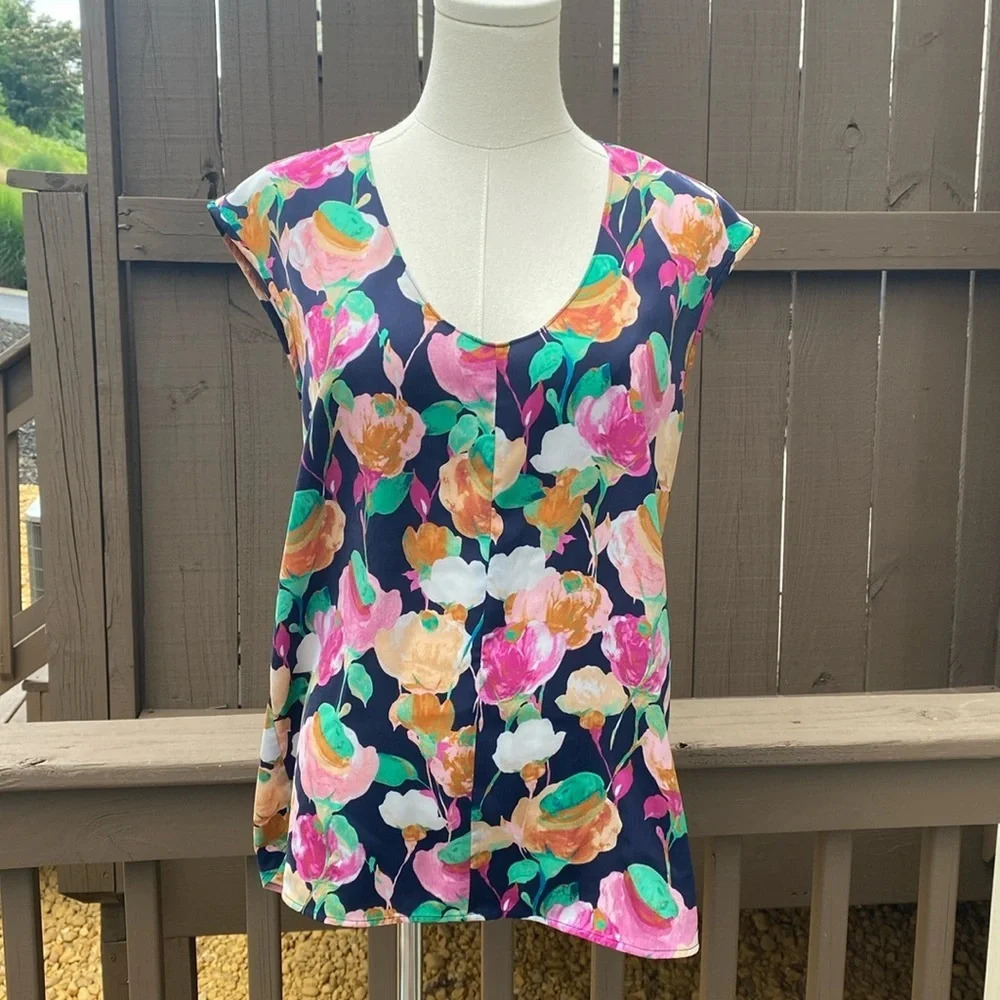 🌸 J Crew Floral top size 2